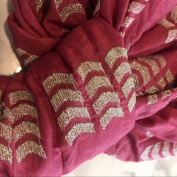Juicy couture embroidered silk scarf 🧣 - Picture 5 of 6